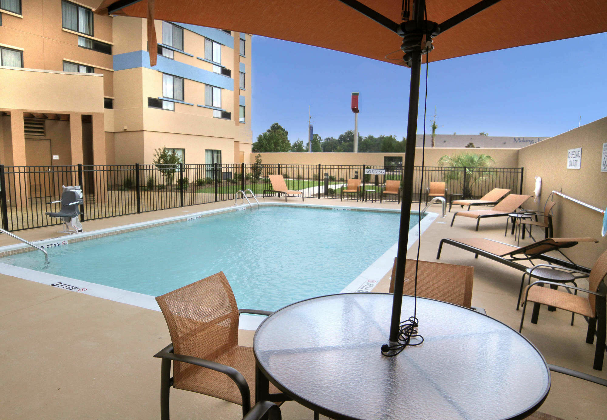Hotel Courtyard By Marriott Jackson Airport/Pearl Exterior foto